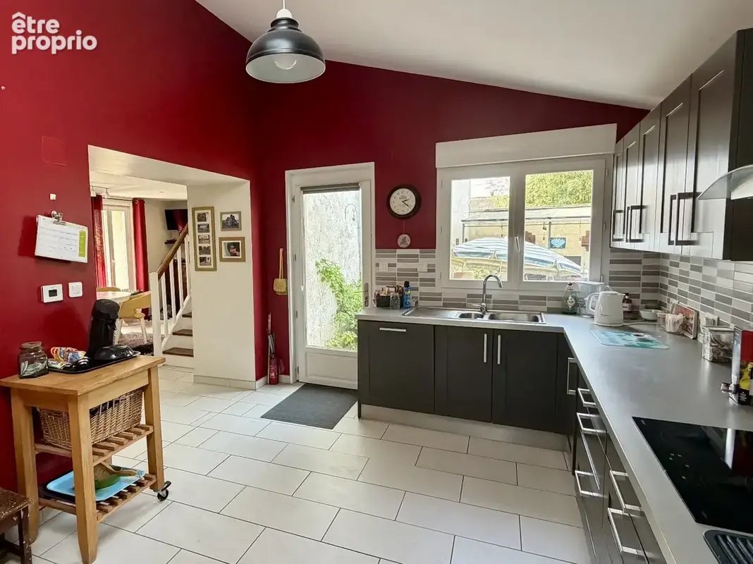 Grande maison de 3 chambres et gîte attenant, pas de travaux, commerces à Aulnay à 4 km - photo 2