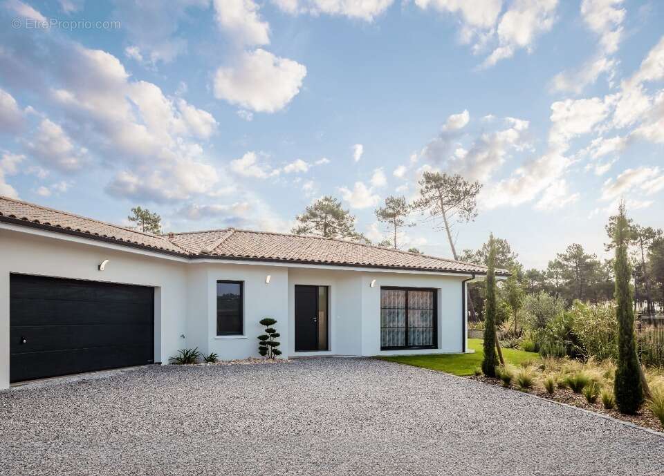 Terrain à LA TESTE-DE-BUCH