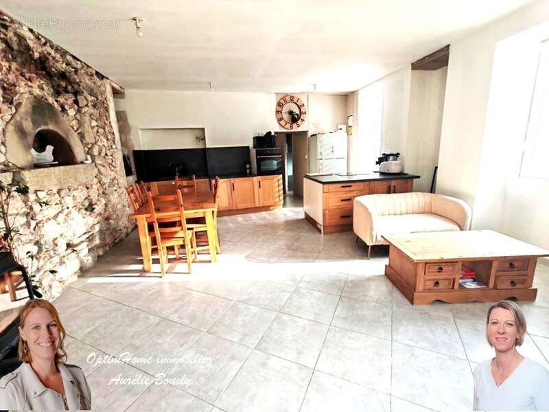 Maison à MIRIBEL-LES-ECHELLES