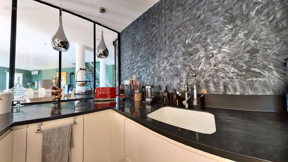 Maison à SAINT-LAURENT-DU-VAR