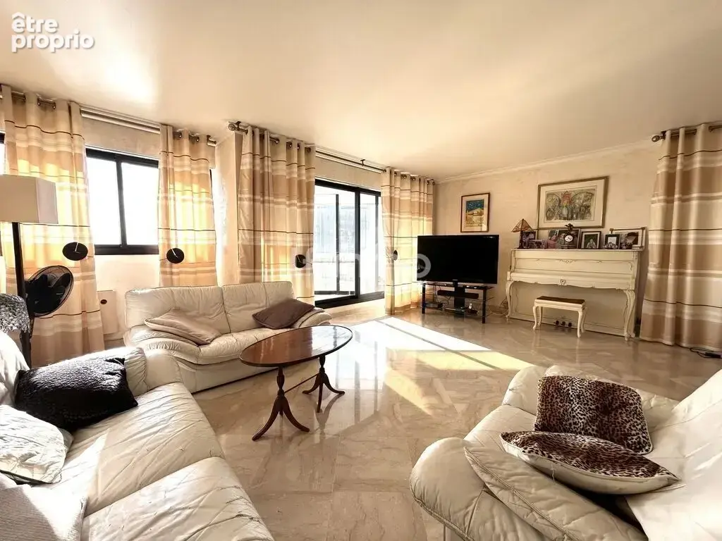 Appartement 126m2 avec 3 balcons vue sur lac - photo 5