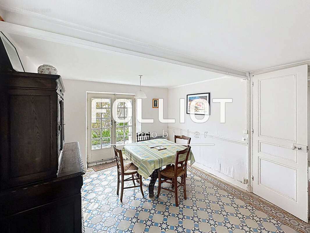 Maison à SAINT-PAIR-SUR-MER