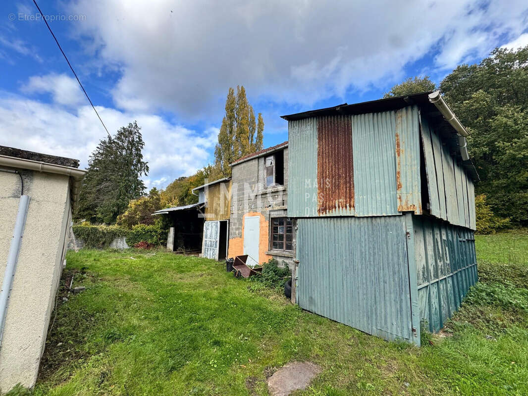 Maison à CHAHAIGNES