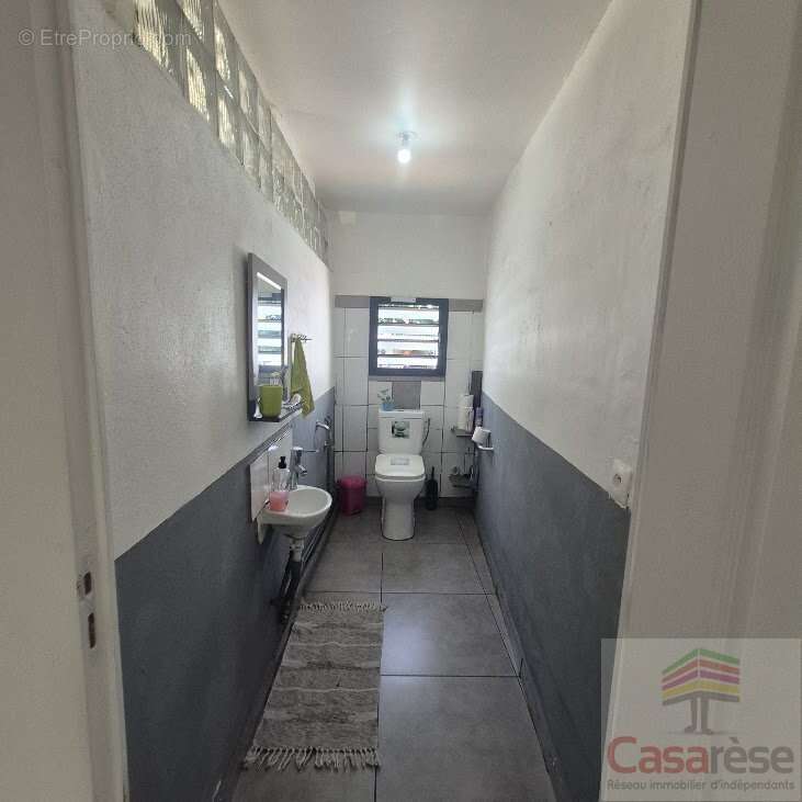 Maison 123 m² à Le Tampon  - photo 7