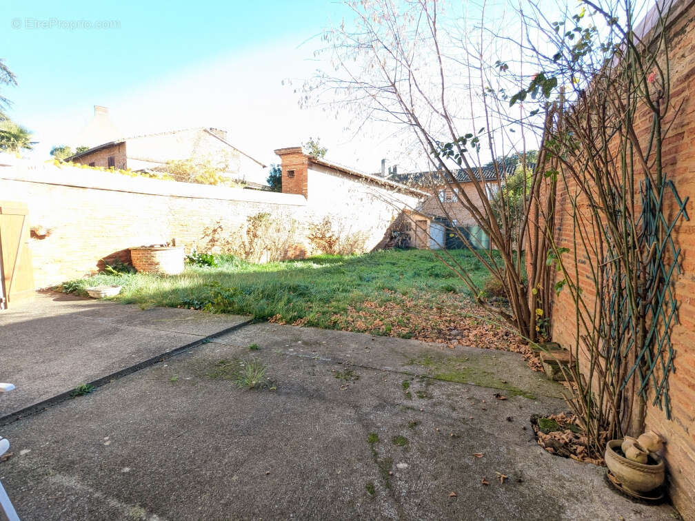 Maison à MONTESQUIEU-VOLVESTRE