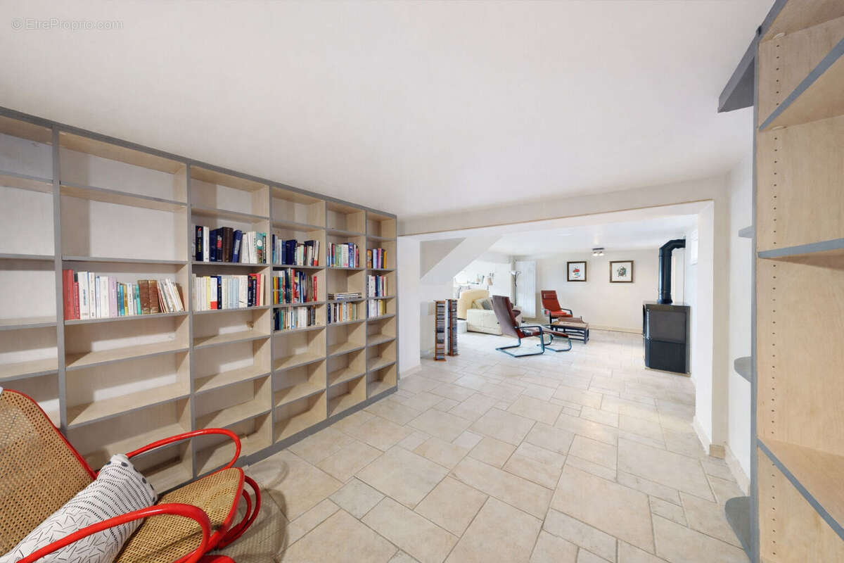 Maison familiale atypique avec piscine intérieure et espace bien-être - Torcy - photo 5
