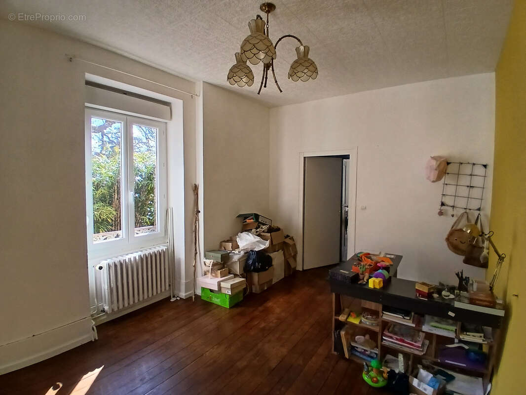 Maison à LORMES