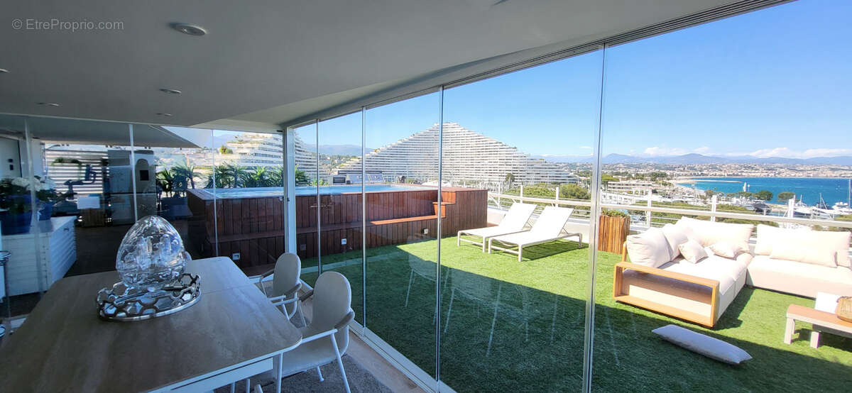 Appartement à VILLENEUVE-LOUBET