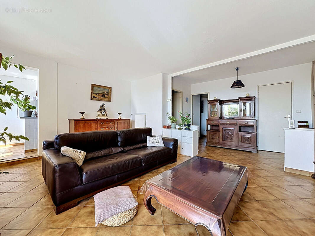 Appartement à MARSEILLE-14E