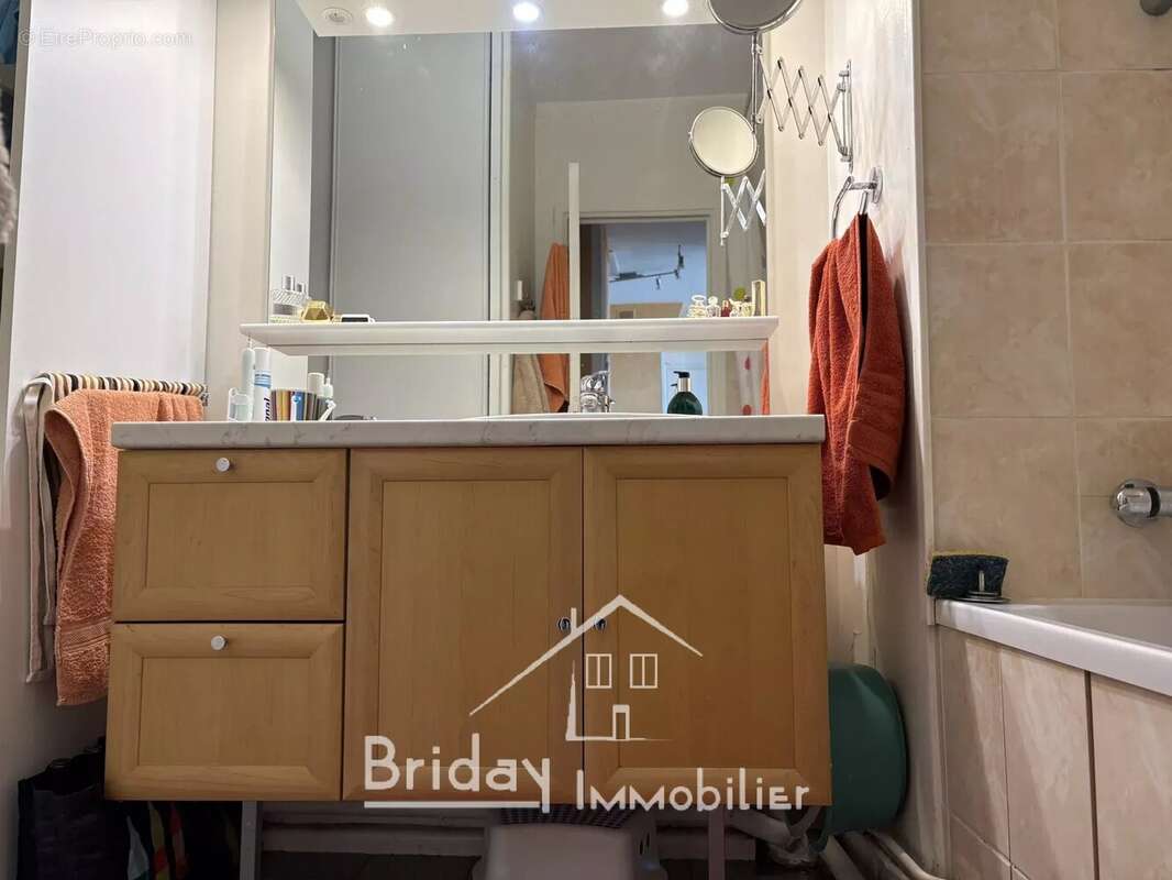 Appartement à SAINTE-FOY-LES-LYON