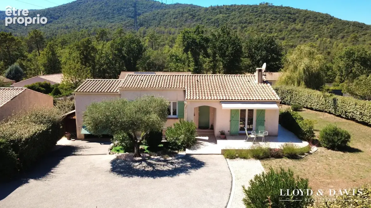 Maison à BAGNOLS-EN-FORET