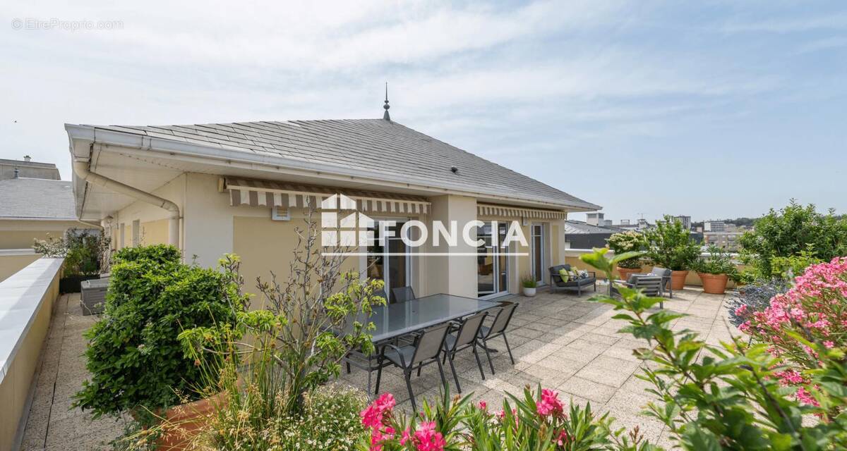 Appartement à SAINT-GRATIEN