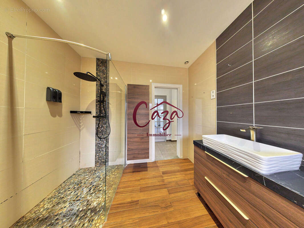 Maison à SALLEBOEUF