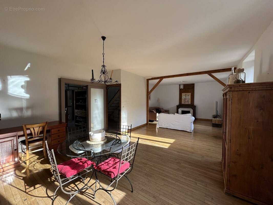 Maison à SAINT-JULIEN-EN-SAINT-ALBAN