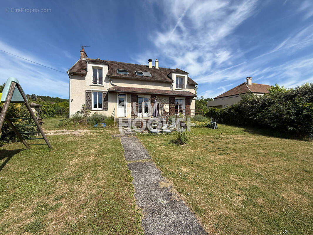 Maison à MONTIGNY-SUR-LOING