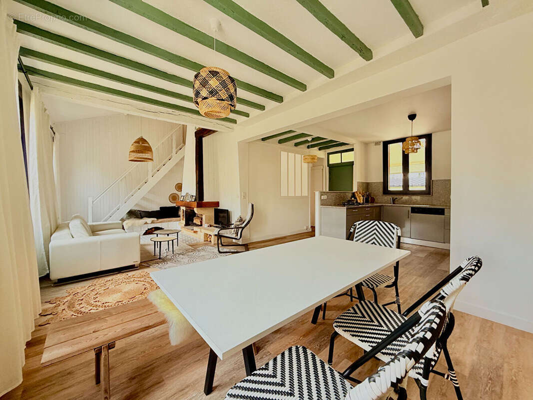 Maison à IVRY-SUR-SEINE