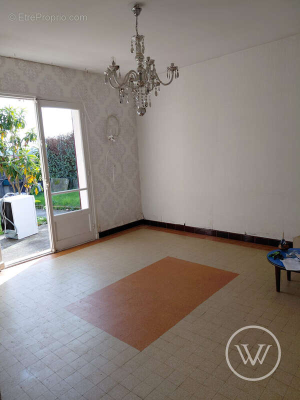 Maison à PONT-EVEQUE