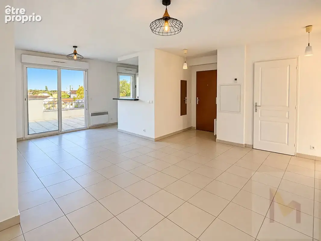 Appartement 3 pièces - Dernier étage avec terrasse de 34 m² - Proche RER A - photo 4
