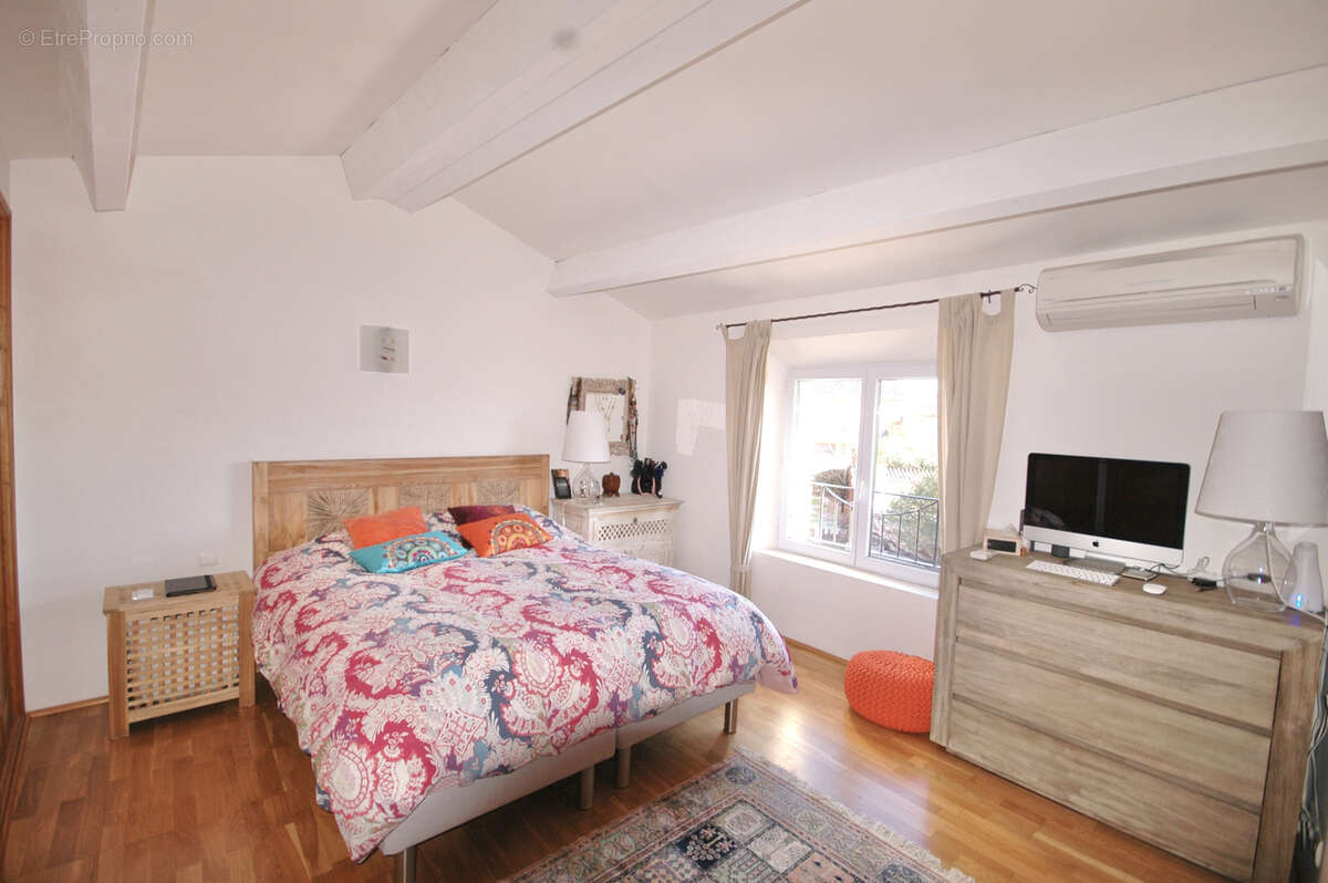 Maison à PLAN-DE-LA-TOUR