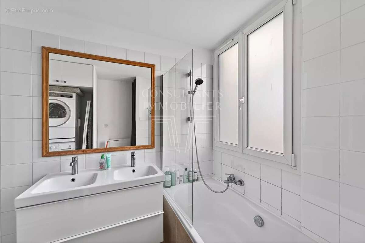 Appartement à LEVALLOIS-PERRET