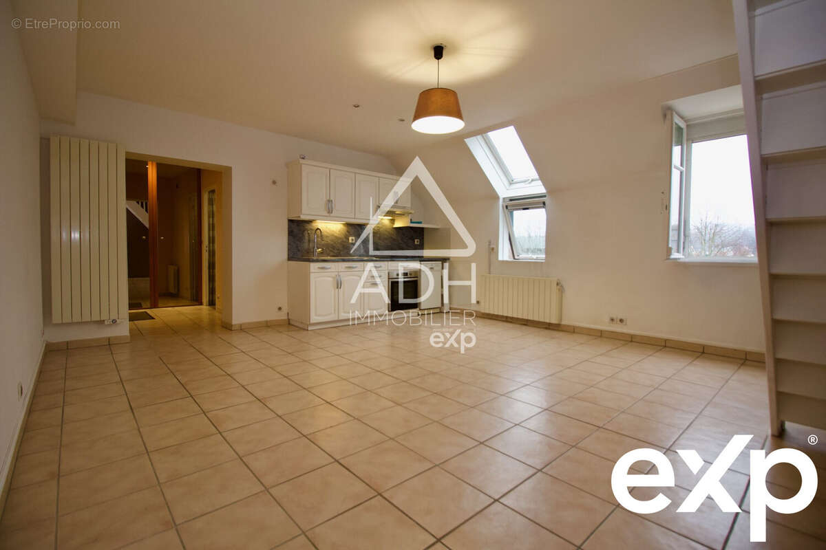 Appartement à JOUARS-PONTCHARTRAIN