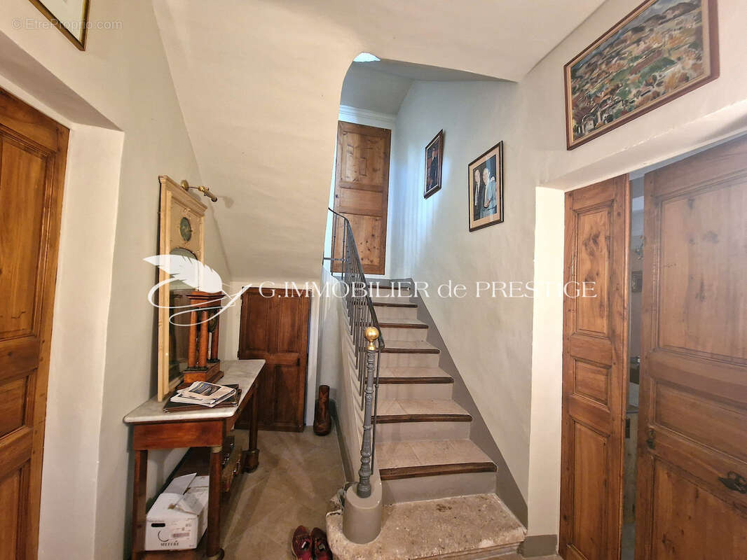 Appartement à OPPEDE