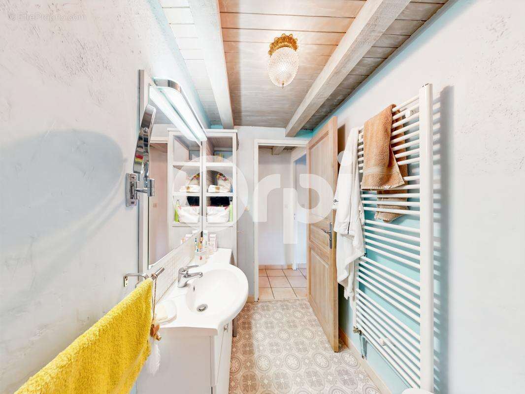 Maison à VALLON-PONT-D'ARC