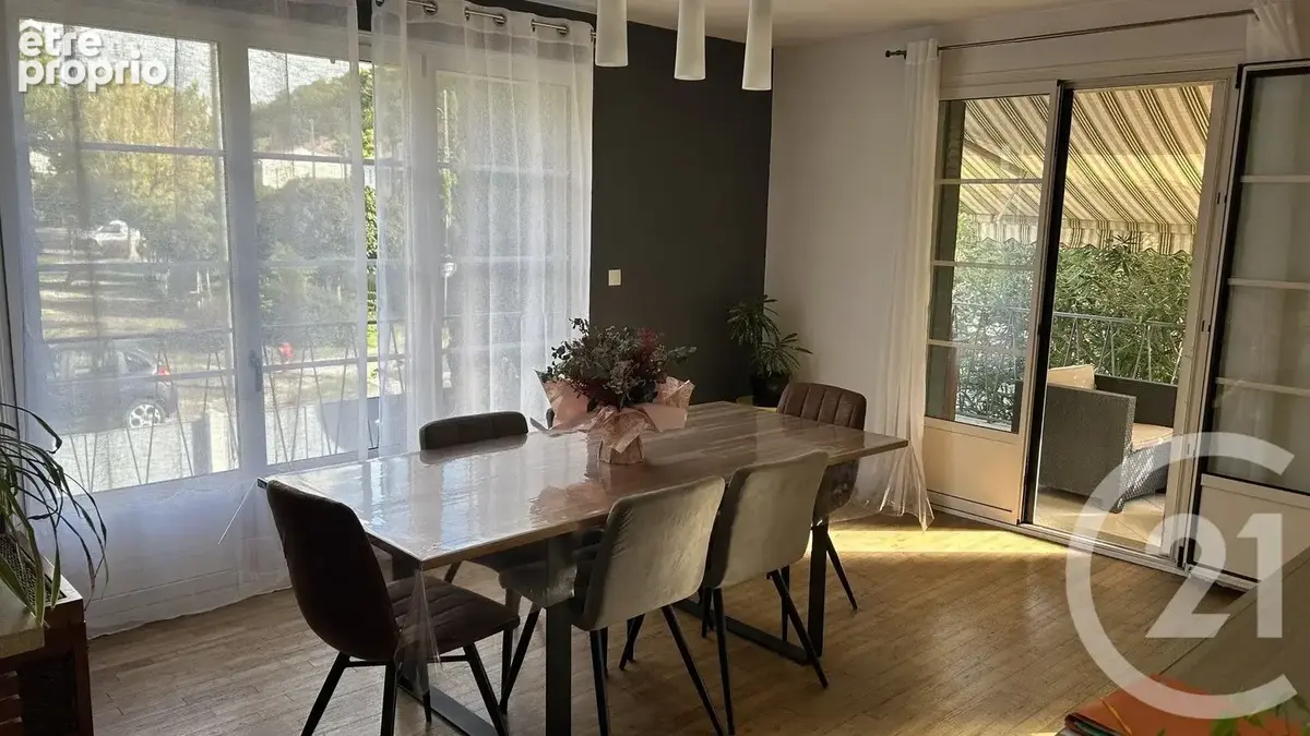 Maison 5 pièces 98 m² à vendre à Angouleme (16000) - photo 2