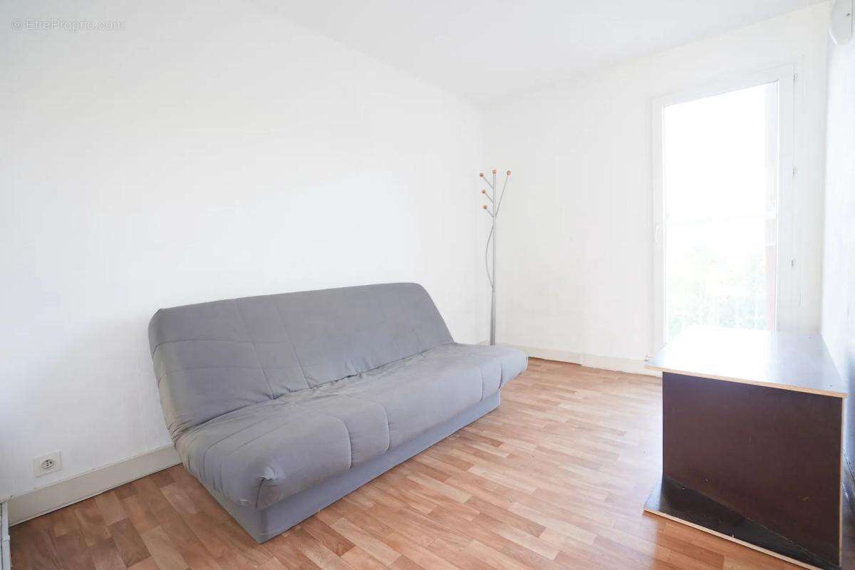 Appartement à FRESNES