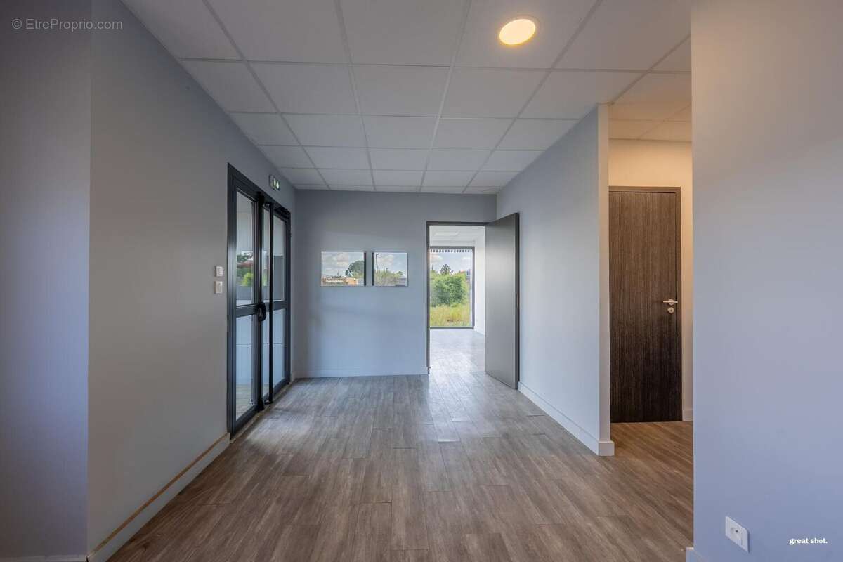 Photo 8 - Commerce à MONDOUZIL