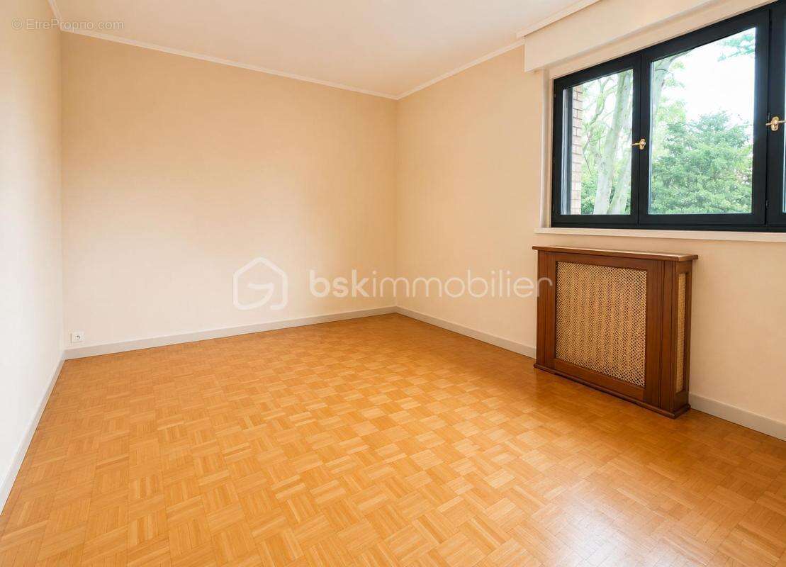 Appartement 5 pièces de 101 m² avec balcon – Résidence calme au cœur de la nature - photo 3