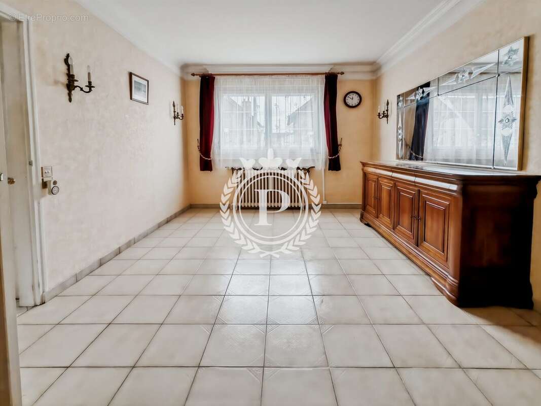 Maison à NEUILLY-SUR-MARNE