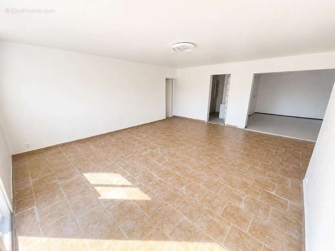 Vente Appartement Le luc(83340) 179 000ï¿œ - photo 4