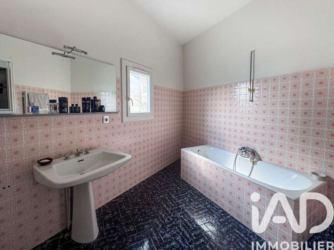 Photo 9 - Maison à CUBZAC-LES-PONTS