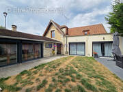 Maison à LA CHAPELLE-EN-SERVAL