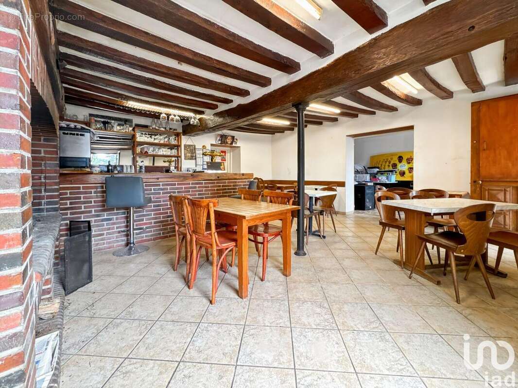 Photo 5 - Commerce à MOUTIERS-EN-PUISAYE