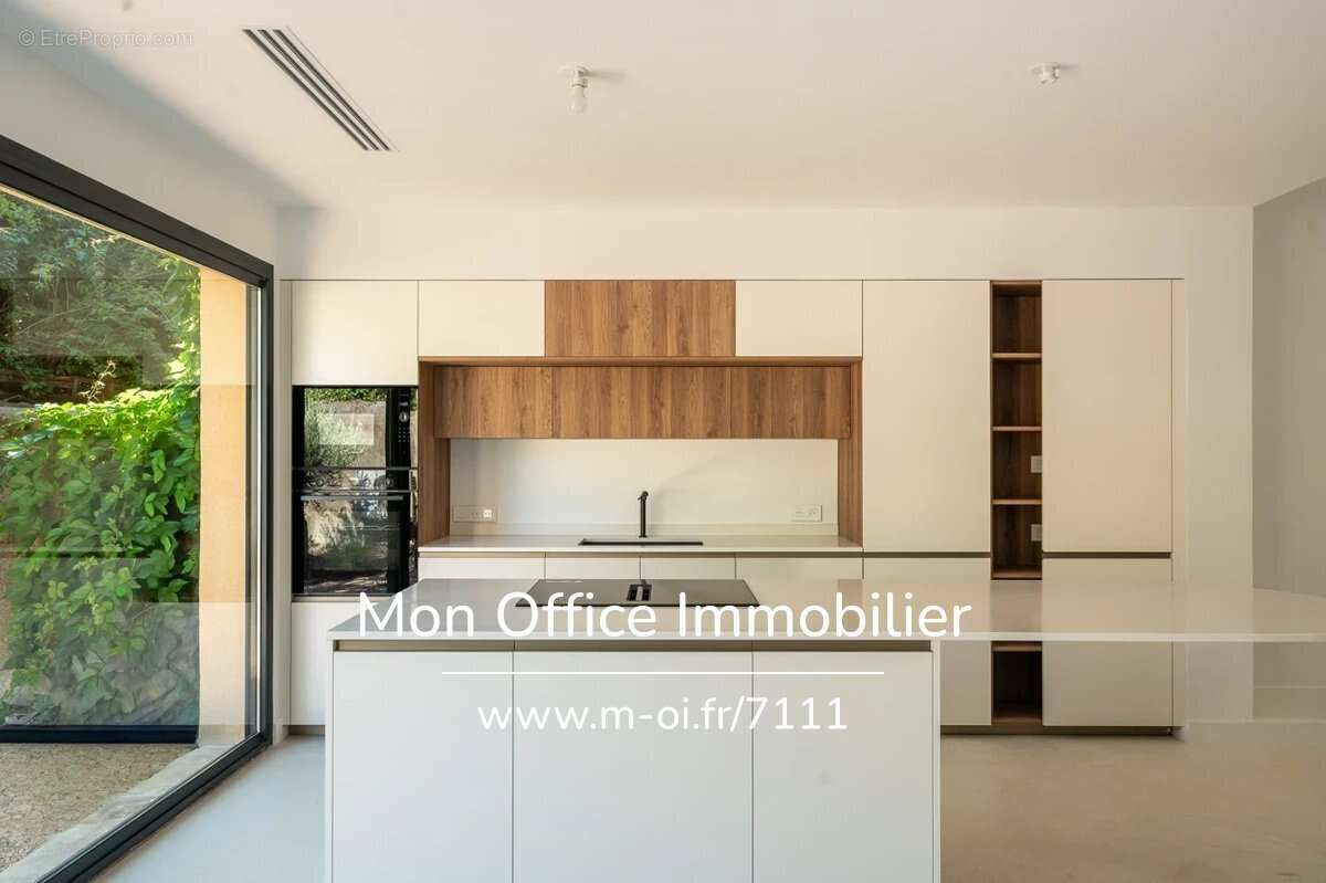 Référence : 7111-ETH - Maison de ville - Allées Provençales - 132m2 - Garage - Jardin - 3 chambres - Aix-en-Provence - photo 2