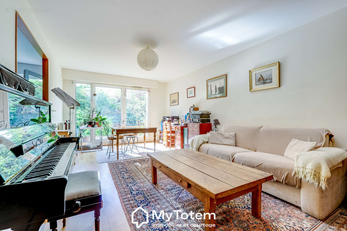 Appartement à SURESNES