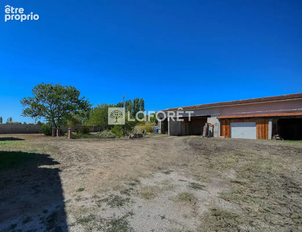 Proche du centre et au calme, maison de 140 m² avec dépendances à vendre à Lisle-sur-Tarn - photo 8