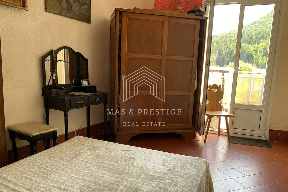 Appartement à SAINT-LAURENT-DE-CERDANS