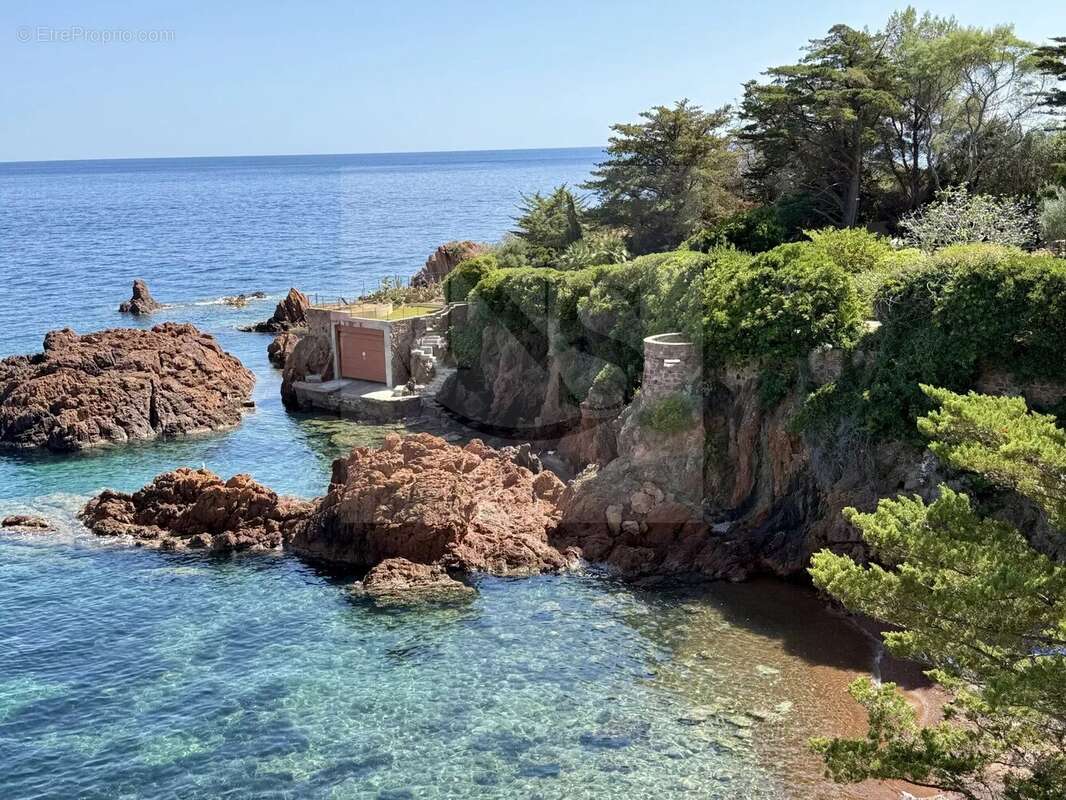 Maison à THEOULE-SUR-MER