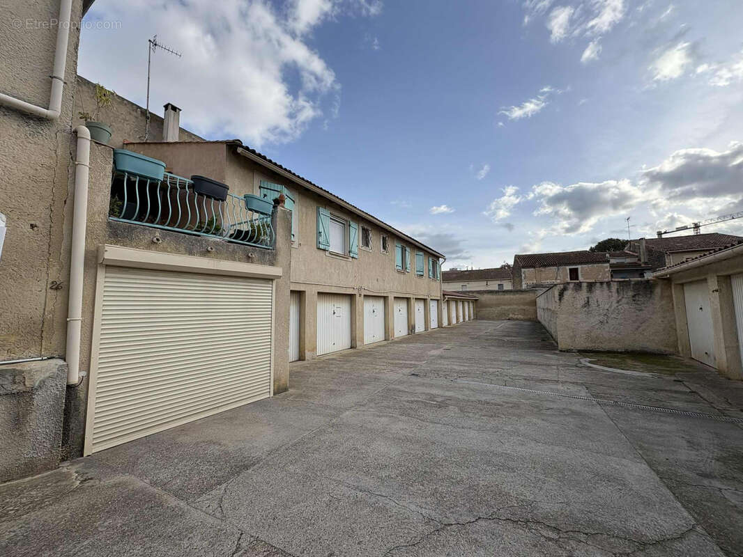 Autre à SAINT-GILLES