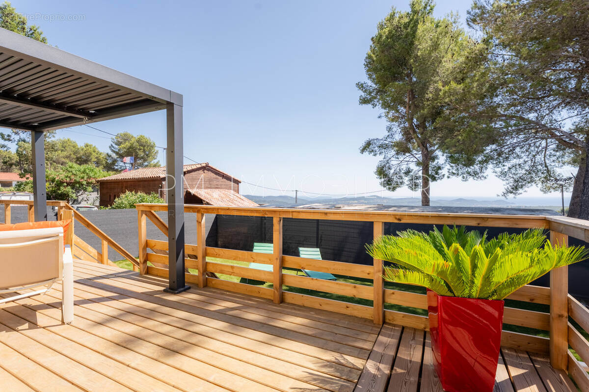 Maison à LE CASTELLET