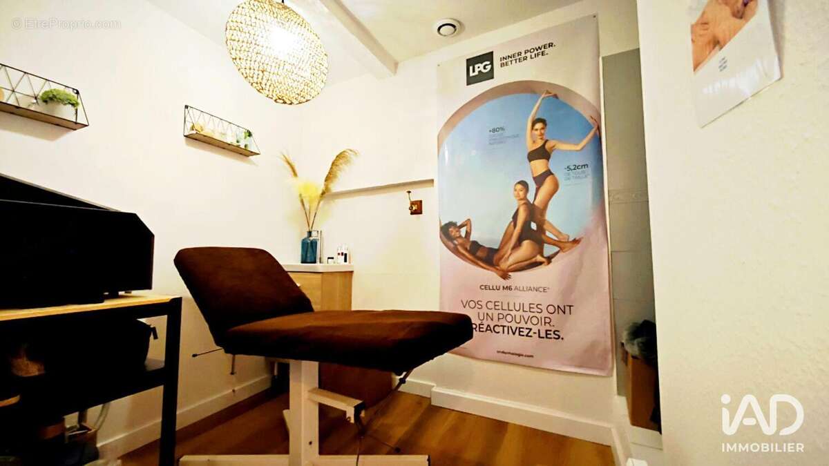 Photo 6 - Commerce à VENERQUE