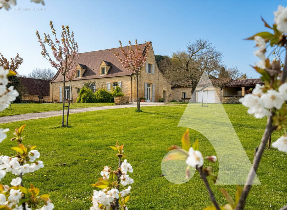 Maison à SARLAT-LA-CANEDA