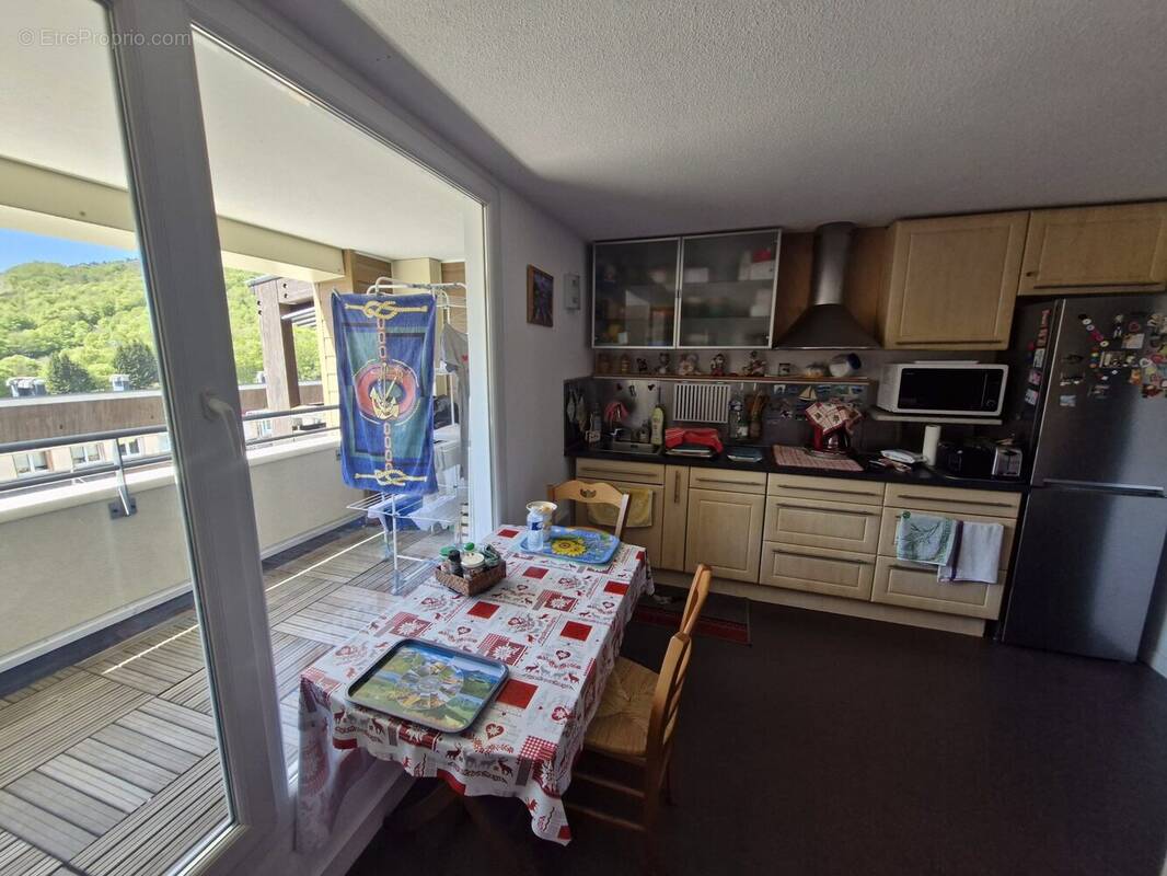 Appartement à BESSE-ET-SAINT-ANASTAISE