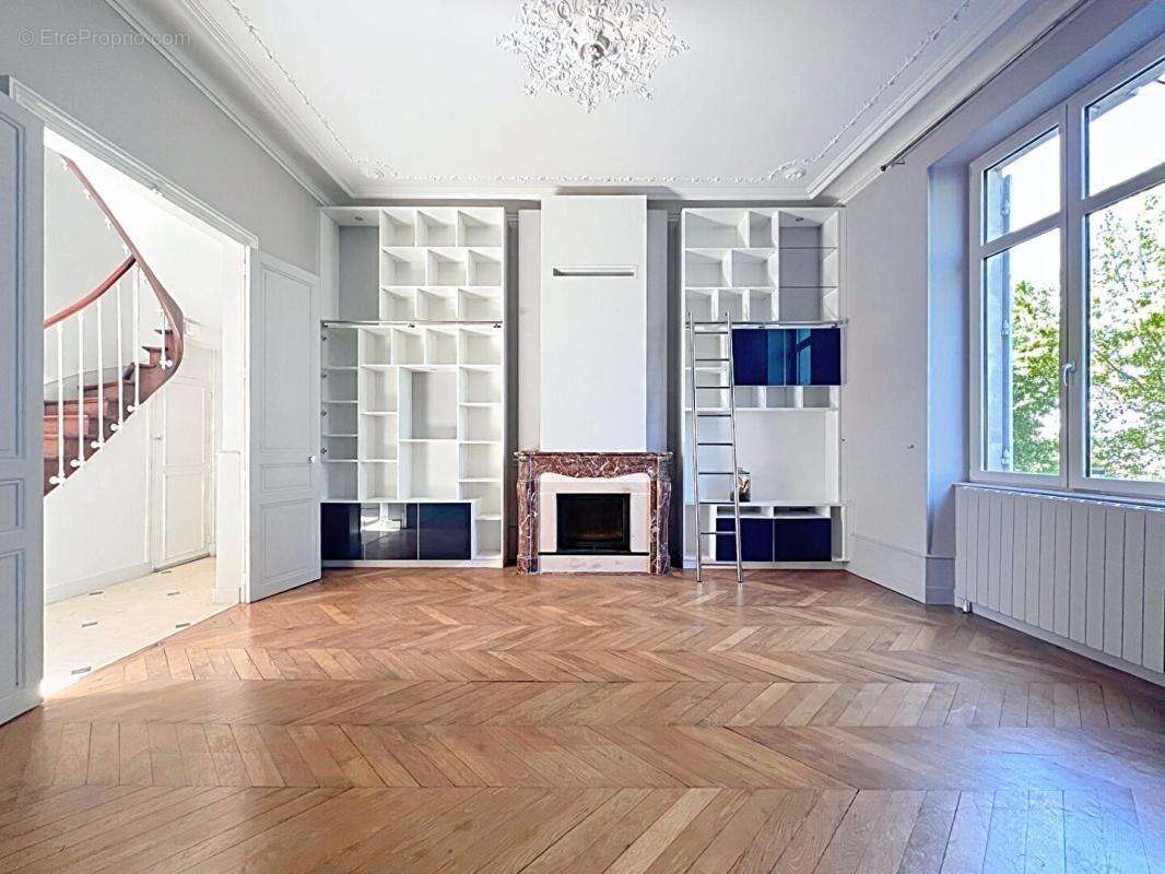 Maison de ville Le Mans 9 pièce(s) 300m² avec jardin Hôtel particulier 19e - photo 2