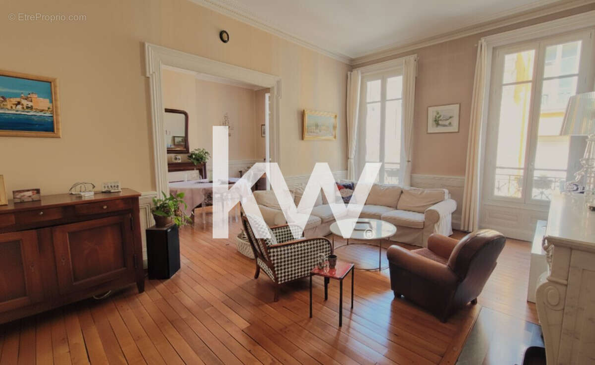 Appartement à SAINT-ETIENNE