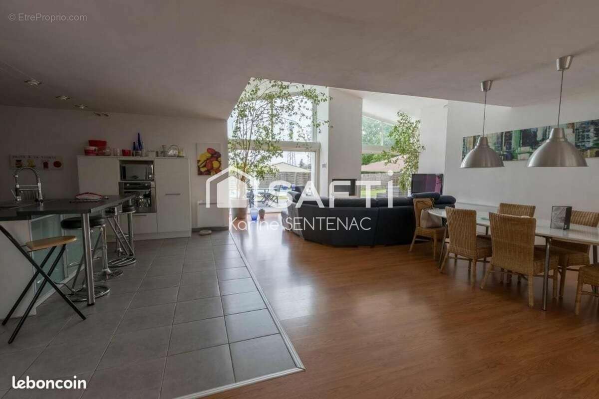 Photo 9 - Commerce à LOUDUN