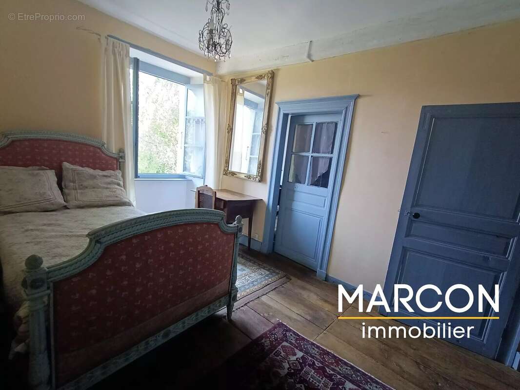 Maison à LE MONTEIL-AU-VICOMTE